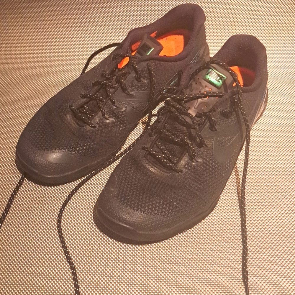 Mens Nike Metcon training shoes size 12